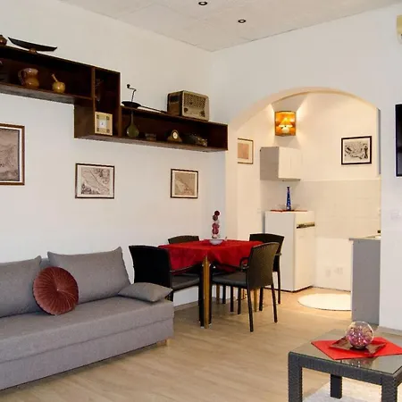 Piadeno Apartamento *